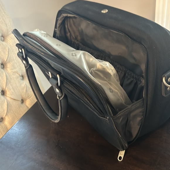 Samsonite bag for toiletries and makeup- excellent condition! - Picture 15 of 16